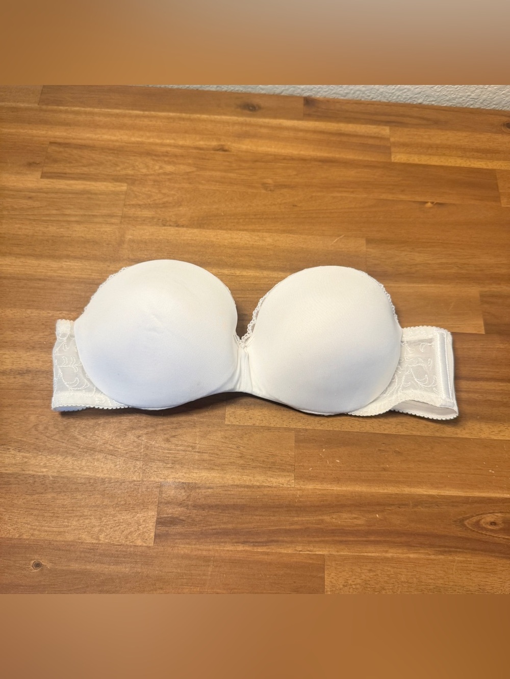 Vanity Fair White Strapless Molded Cup Bandeau Bra